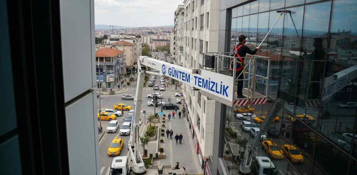 Profesyonel Beylikdüzü dış cephe cam temizliği hizmetleri
