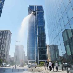 Cam giydirme cephe temizliği