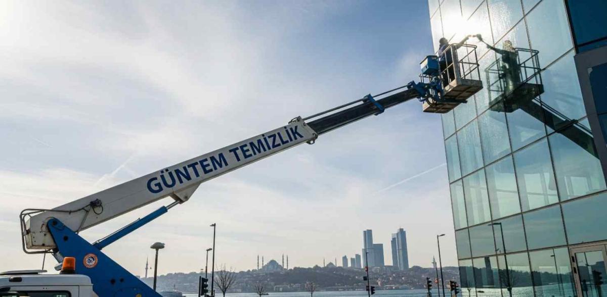 Vinçle erişim yöntemiyle İstanbul dış cephe temizliği hizmetleri